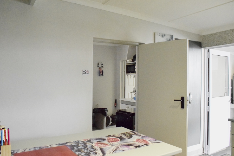 5 Bedroom Property for Sale in Struisbaai Western Cape